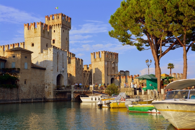 ITALIA - TOUR DE LOS LAGOS Y DE LA LIGURIA Salida desde MILÁN
