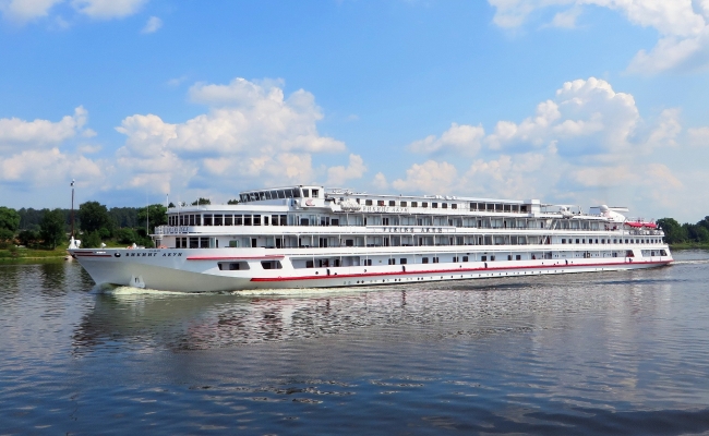 CRUCERO FLUVIAL - MOSCU A SAN PETERSBURGO 4*